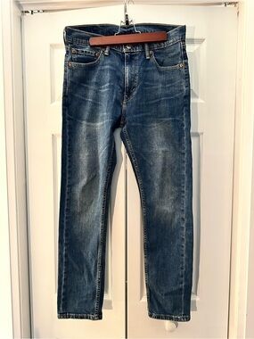 Levi's Women's Straight Leg Jeans in Washed Blue
